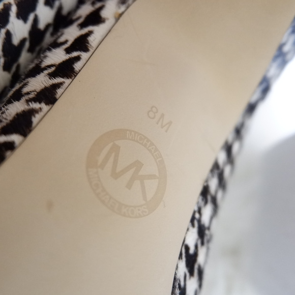 Michael Kors Size 8 Black/White Silver Heels - Picture 7 of 8